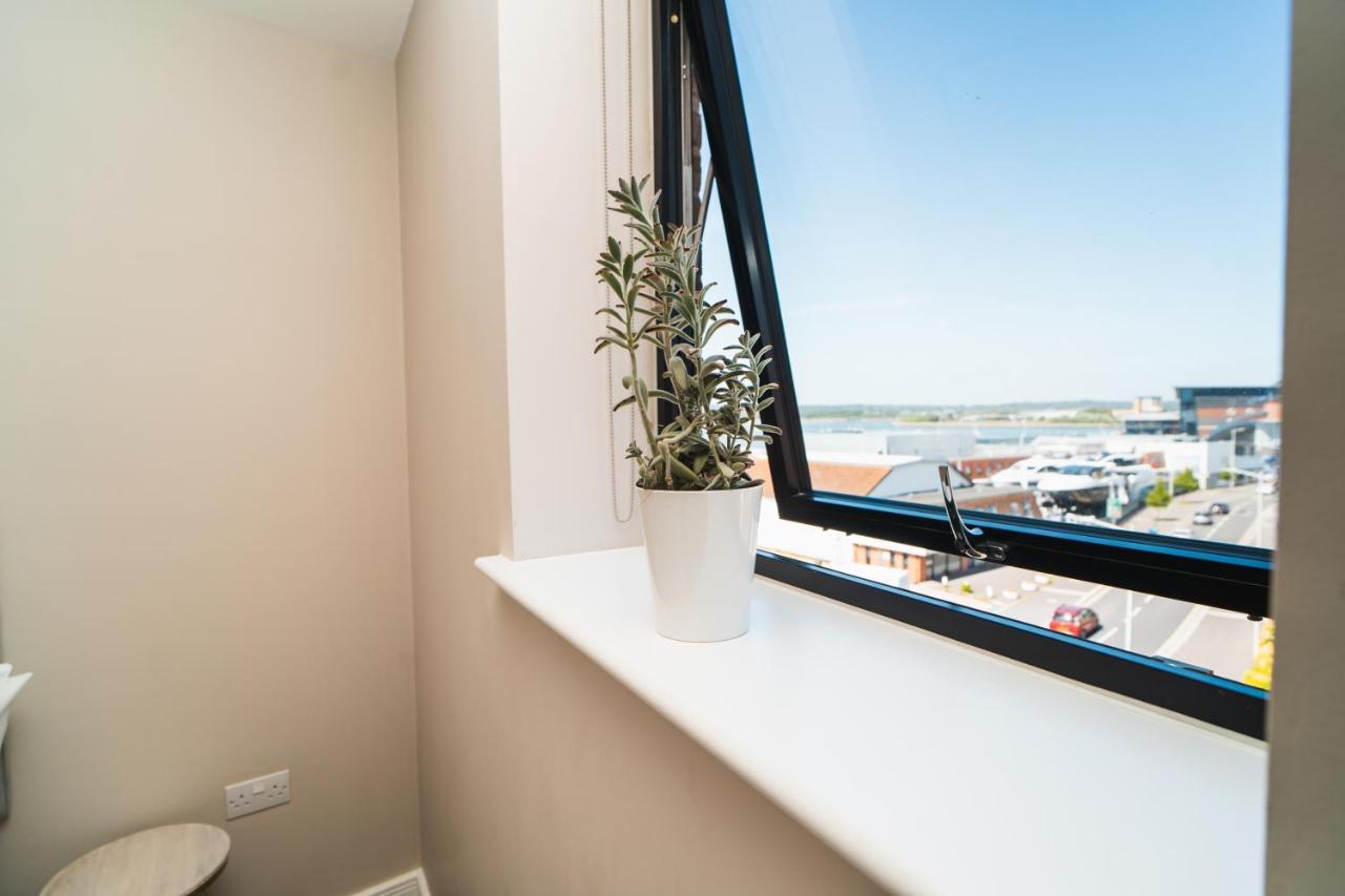 Penthouse - Harbour Views Apartment Poole Exterior foto